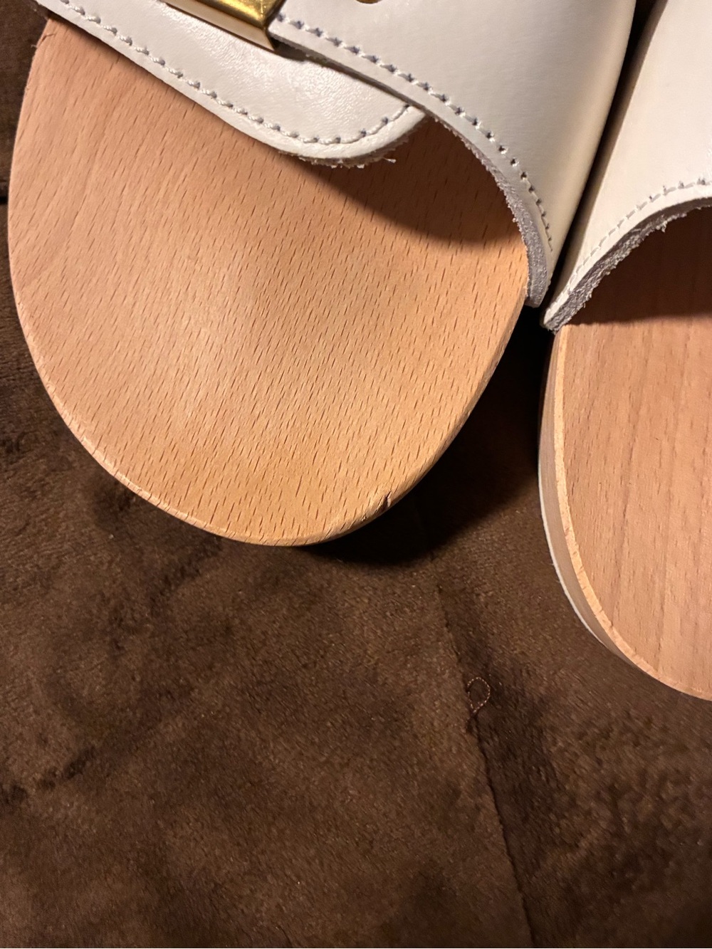 Dr. Scholl's Leather Upper wooden bottom Buckle Clog Sandals, size 9 - Picture 2 of 7